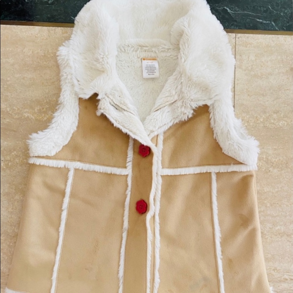 Gymboree super fluffy adorable girls vest